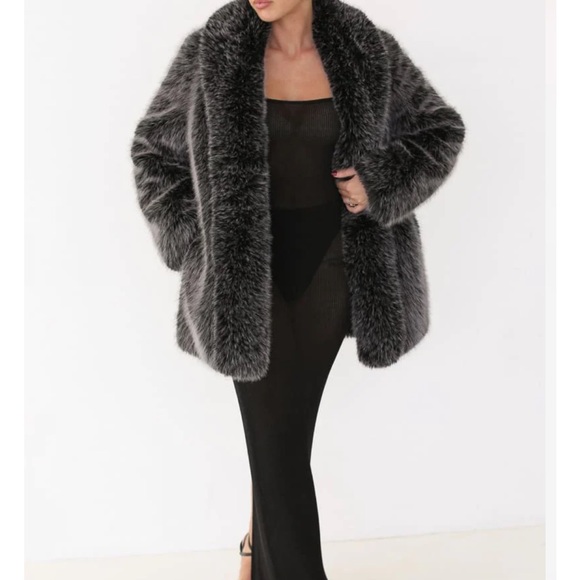 Fur Coat NWOT - Picture 3 of 8